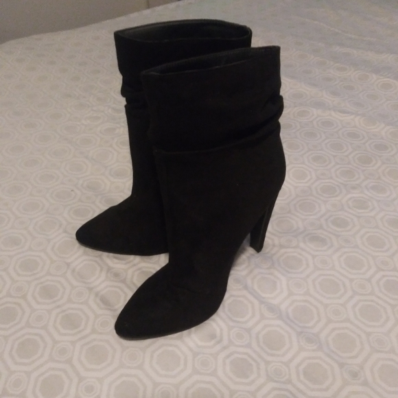 Boots - Picture 5 of 6